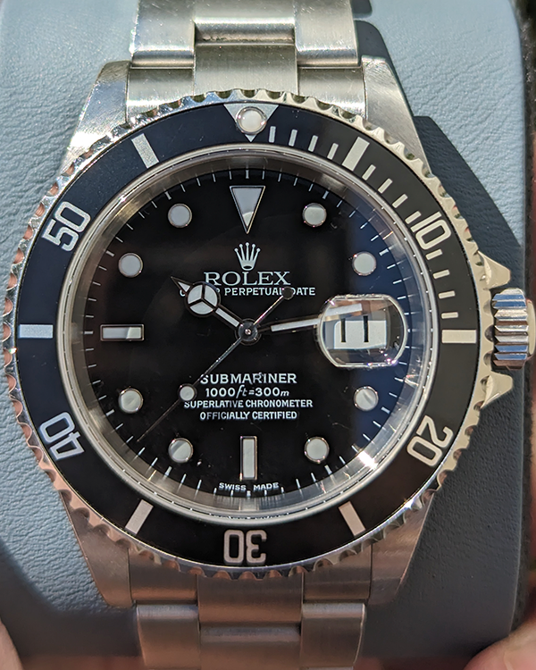 2001 (Y Serial) Rolex Submariner Date 40MM Black Dial Steel Bracelet (16610)