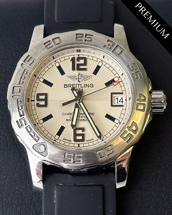 Breitling Colt 33MM Quartz White Dial Rubber Strap (A77387)