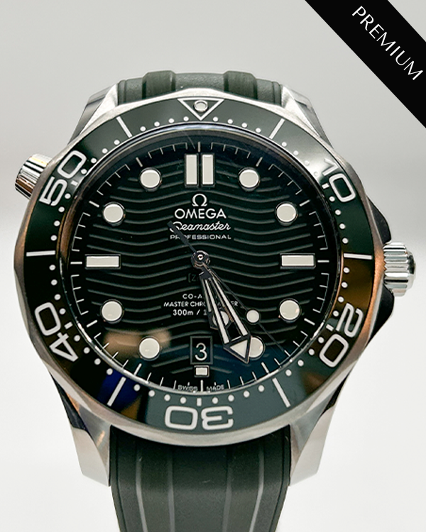 No Reserve - 2023 Omega ‘Seaweed’ Seamaster 300M Diver 42MM Rubber Strap Green Dial (210.32.42.20.10.001)