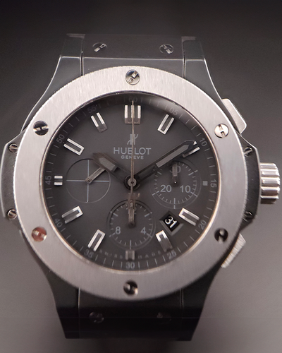 Hublot Big Bang Ice Bang 44MM Black Dial Rubber Strap (301.CK.1140.RX)