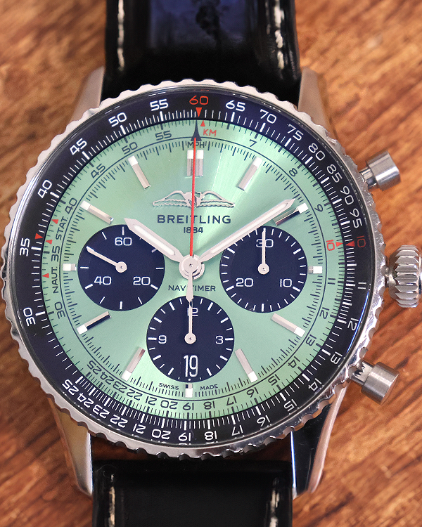 No Reserve - Breitling Navitimer 1 B01 Chronograph 43MM Green Dial Leather Bracelet (AB0138241L1P1)