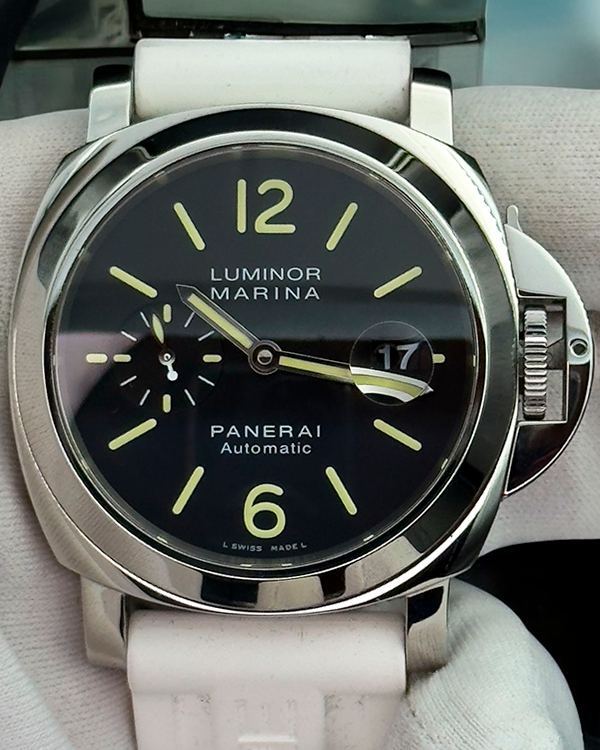 2016 Panerai Luminor Marina 44MM Black Dial Rubber Strap (PAM00104)