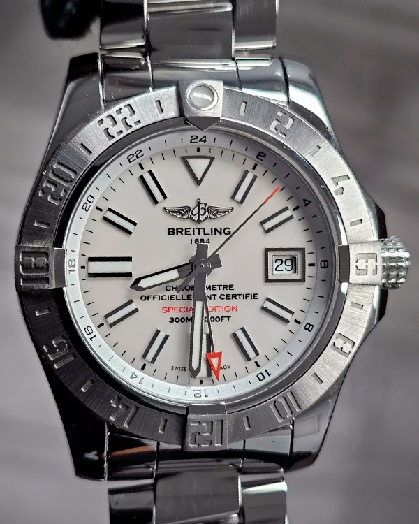 2020 Breitling Avenger II GMT 43MM Mother of Pearl Dial Steel Bracelet (A32390)