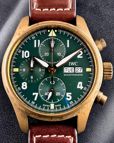 2020 IWC Schaffhausen Pilot 41MM Green Dial Leather Strap (IW387902)