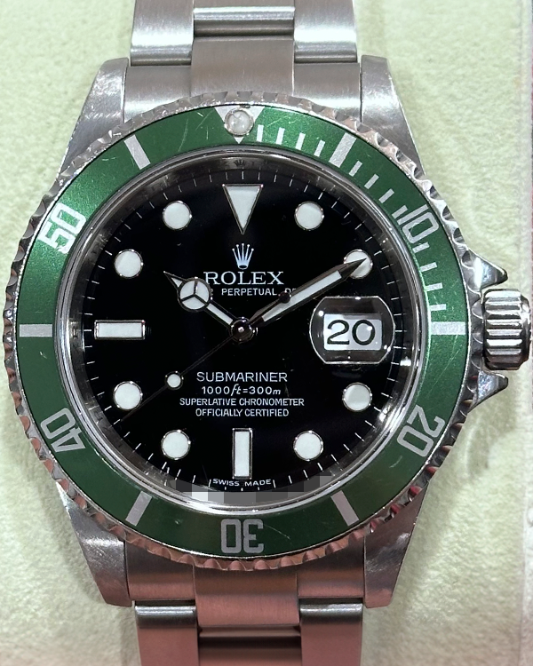 Rolex Submariner Date "Kermit" 40MM Black Dial Oyster Bracelet (16610V)