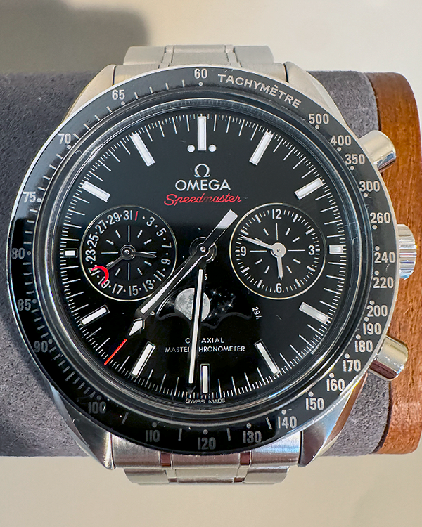 Omega Speedmaster Moonphase 44.25MM Black Dial Steel Bracelet (304.30.44.52.01.001)