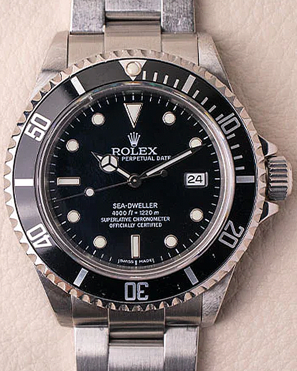 Rolex Sea-Dweller 40MM Black Dial Oyster Bracelet (16600)