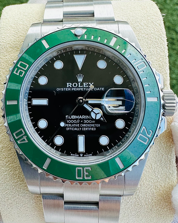 2022 Rolex Submariner Date "Starbucks" 41MM Oystersteel Black Dial (126610LV)