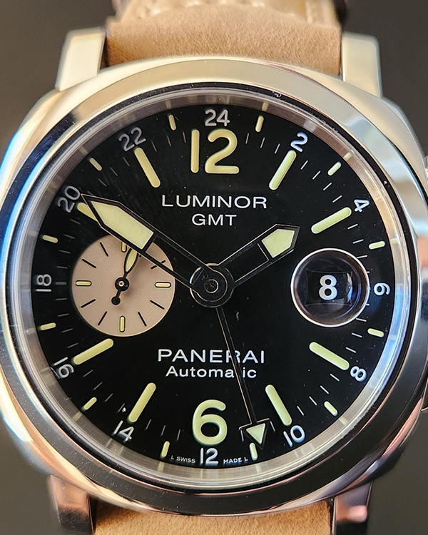 2019 Panerai Luminor GMT 44MM Black Dial Leather Strap (PAM01088)