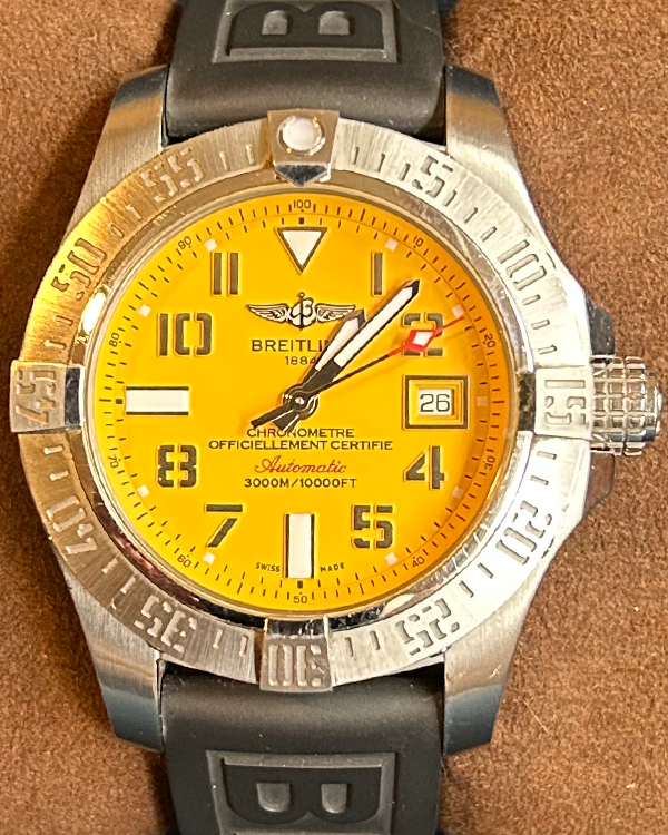 Breitling Avenger II Seawolf "Cobra Yellow" 45MM Yellow Dial Rubber Strap (A17331)