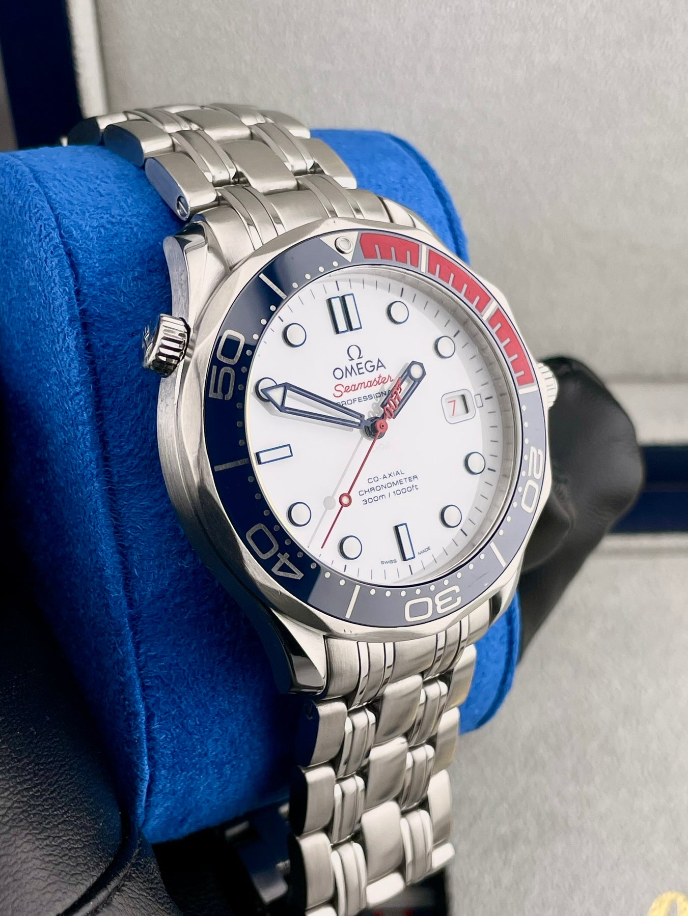 2017 Omega Seamaster Diver 300M Commander's Watch 
