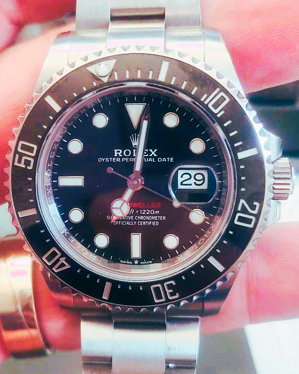 No Reserve - 2020 Rolex Sea-Dweller 43MM Black Dial Oyster Bracelet (126600)