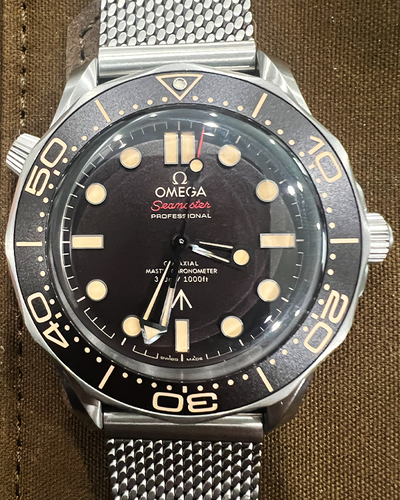 Omega Seamaster Diver 300M "007 No Time to Die" S.E. 42MM Brown Dial Titanium Bracelet (210.90.42.20.01.001)