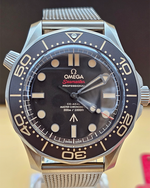 2024 Omega Seamaster Diver 300M "007 James Bond" 42MM Black Dial Titanium Bracelet (210.90.42.20.01.001)