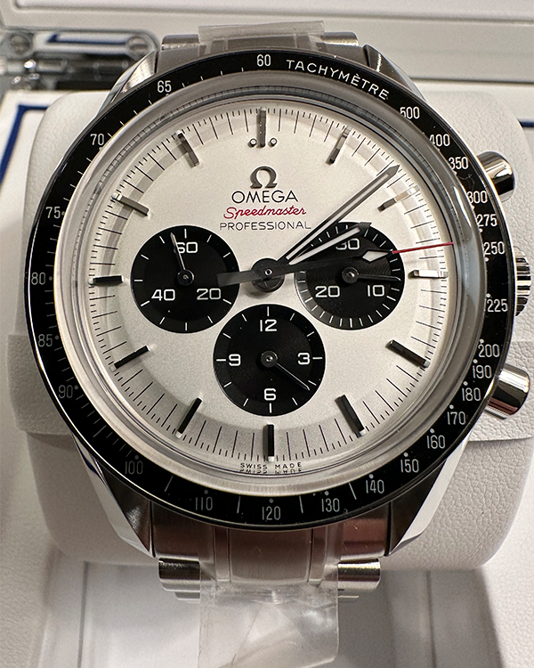 2019 Omega Speedmaster "Tokyo 2020" Limited Edition 42MM Silver "Panda" Dial Steel Bracelet (522.30.42.30.04.001)