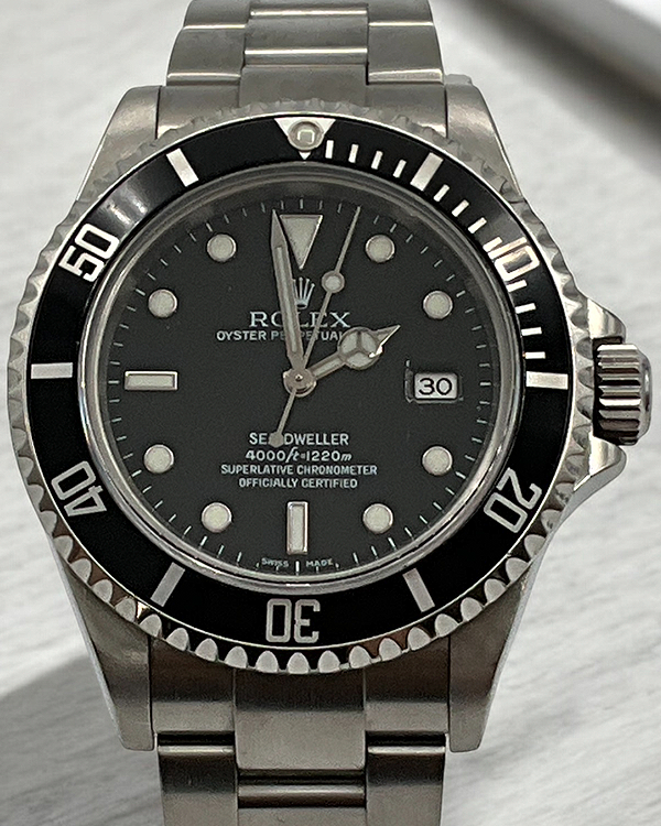 Rolex Sea-Dweller 40MM Black Dial Oyster Bracelet (16600T)