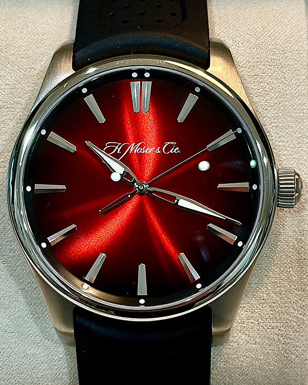 H.Moser & Cie. Pioneer Centre Seconds 42.8MM Mad Red Rubber Strap (3200-1207)