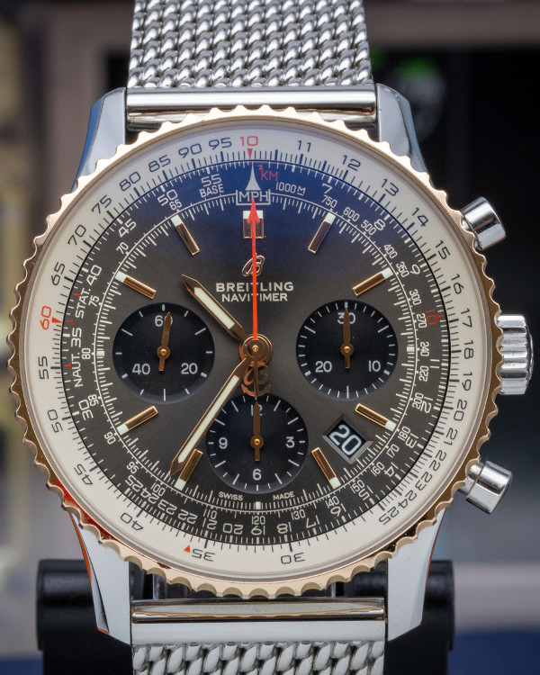 (2018) Breitling Navitimer 1 B01 Chronograph 43MM Grey Dial Steel Bracelet (UB0121211F1P1)