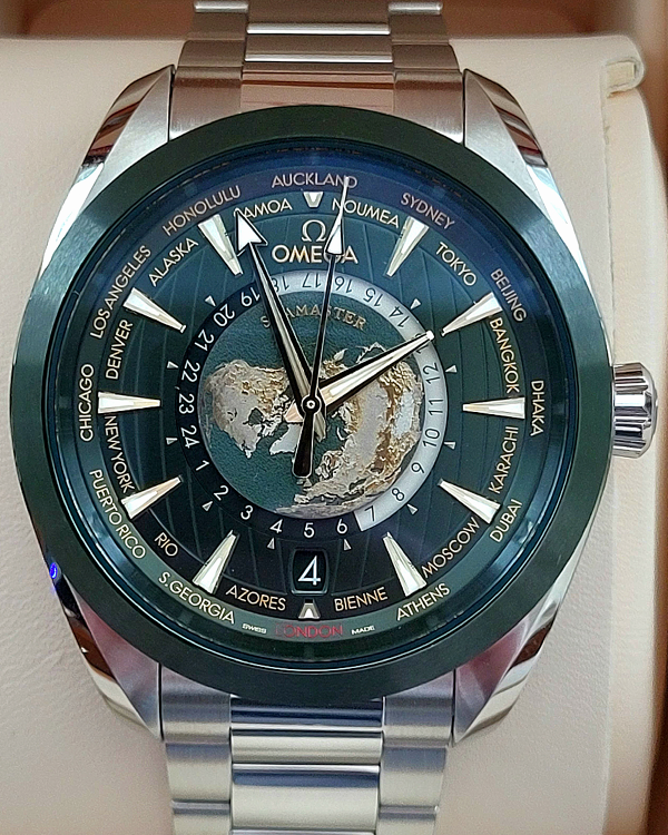 2023 Omega Seamaster Aqua Terra Worldtimer 43MM Green Dial Steel Bracelet (220.30.43.22.10.001)