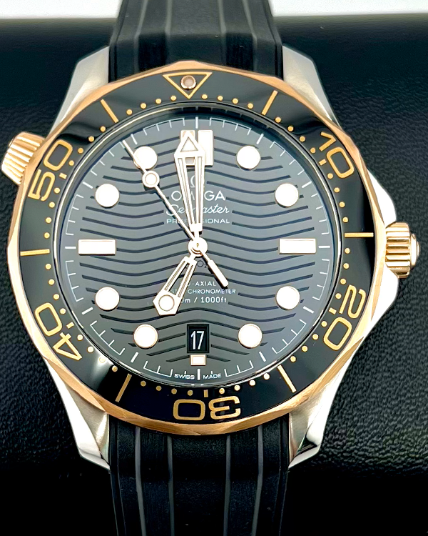 2020 Omega Seamaster Diver 300M 42MM Black Dial Rubber Strap (210.22.42.20.01.002)