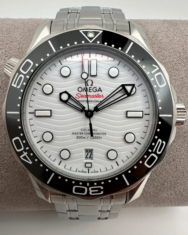 2021 Omega Seamaster Diver 300M 42MM White Dial Steel Bracelet (210.30.42.20.04.001)