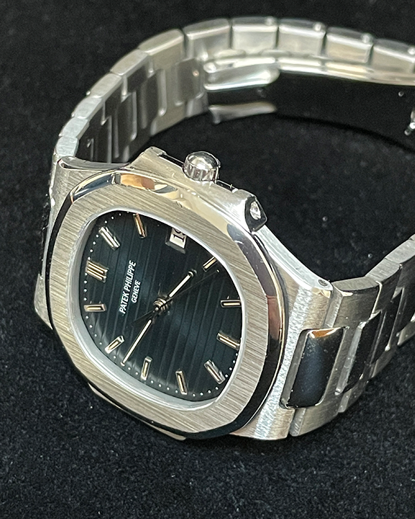 Patek Philippe Nautilus 33MM Quartz Blue Dial Steel Bracelet (3900/1A ...