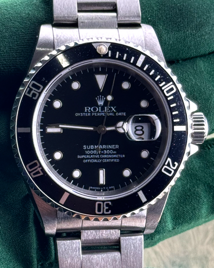 1997 (T Serial) Rolex Submariner Date 40MM Black Dial Oyster Bracelet (16610)