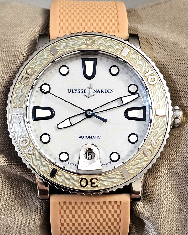 Ulysse Nardin Lady Diver 40MM Mother of Pearl Dial Rubber Strap (8103-101-3/00)