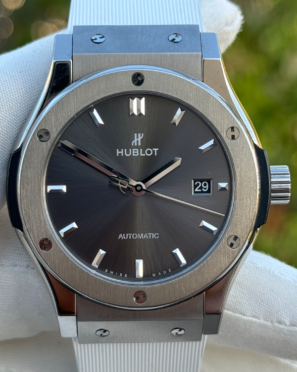 Hublot Classic Fusion "Racing Grey" 42MM Grey Dial Rubber Strap (542.NX.7071.RX)