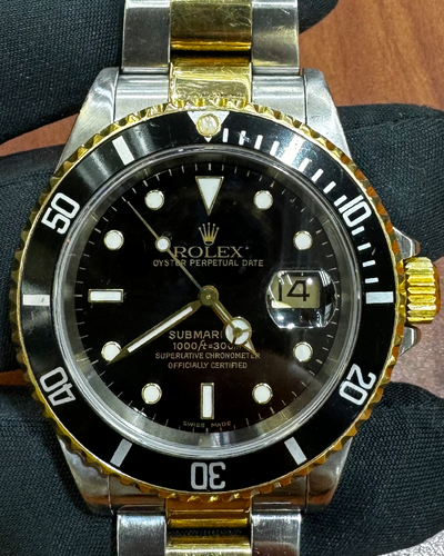 2000 Rolex Submariner Date 40MM Black Dial Two-Tone Bracelet (16613)