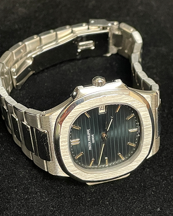 Patek Philippe Nautilus 33MM Quartz Blue Dial Steel Bracelet (3900/1A ...