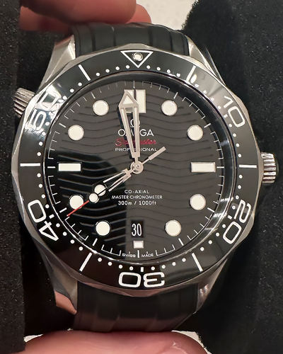 Omega Seamaster Diver 300M 42MM Black Dial Rubber Strap (210.32.42.20.01.001)