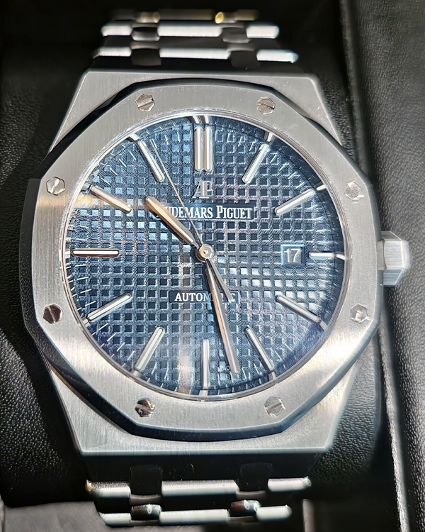 2018 Audemars Piguet Royal Oak 41MM Blue Dial Steel Bracelet (15400ST.OO.1220ST.03)