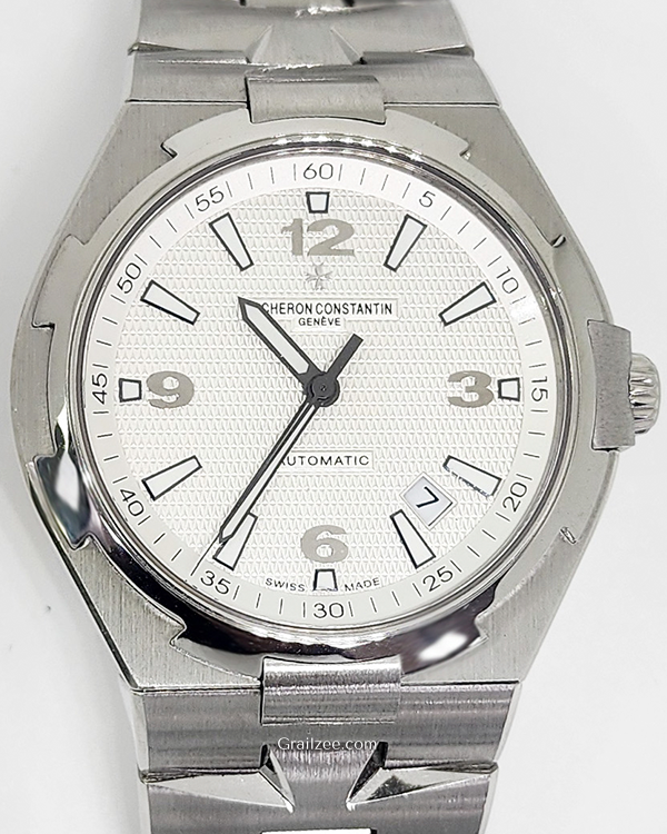 Vacheron Constantin Overseas 43MM Silver Dial Steel Bracelet (47040/B01A-9093)