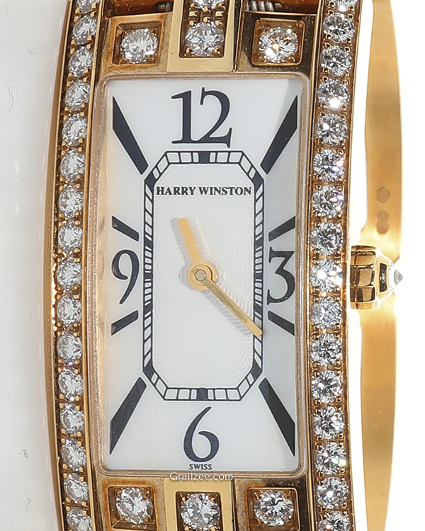 Harry Winston Avenue 19MM Quartz White Dial Yellow Gold Bracelet (330LQG)