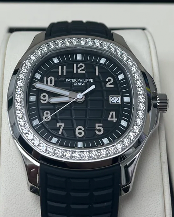 2021 Patek Philippe Aquanaut 38.8MM Black Dial Rubber Strap (5267/200A-001)