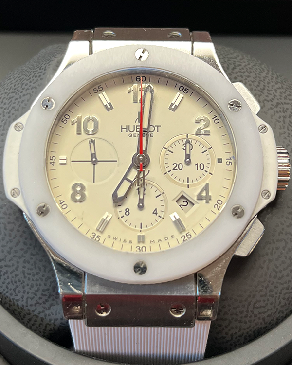 Hublot Big Bang 44MM White Dial Rubber Strap (301.SE.230.RW.174)