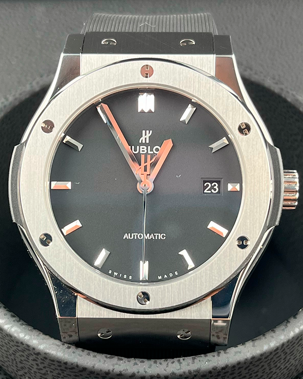 2018 Hublot Classic Fusion Titanium Black Dial (542.NX.1171.RX)