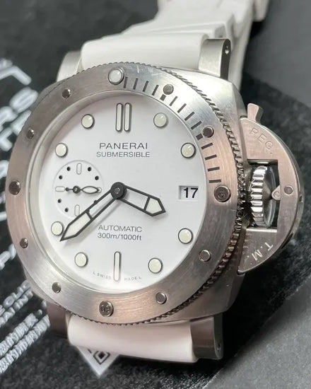 No Reserve - 2022 Panerai Submersible 42MM White Dial Rubber Strap (PAM01223)