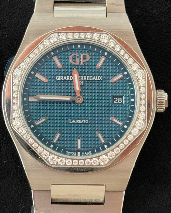 2022 Girard Perregaux Laureato 34MM Quartz Blue Dial Steel Bracelet (80189D11A431-11A)