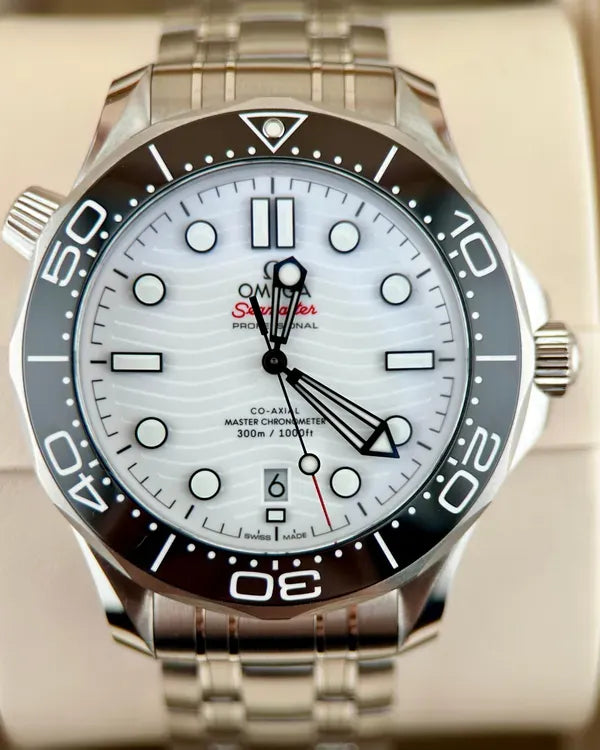 2024 Omega Seamaster Diver 300M 42MM White Dial Steel Bracelet (210.30.42.20.04.001)