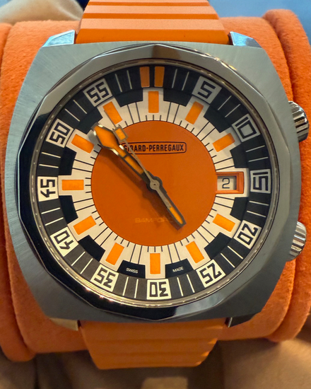 2025 Girard Perregaux Deep Diver "Bamford" L. E. 40.3MM Orange Dial Rubber Strap (39500-21-3266-6CX)