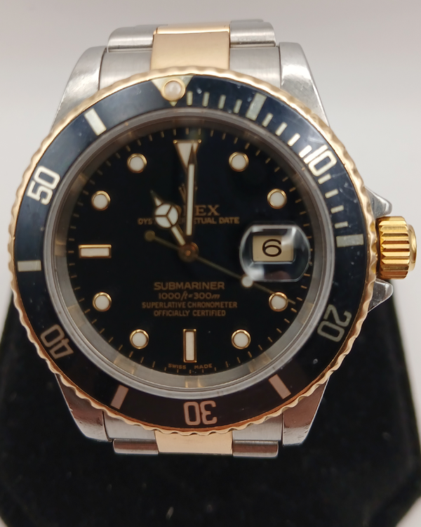 2001 Rolex Submariner Date 40MM Black Dial Two-Tone Oyster Bracelet (16613)