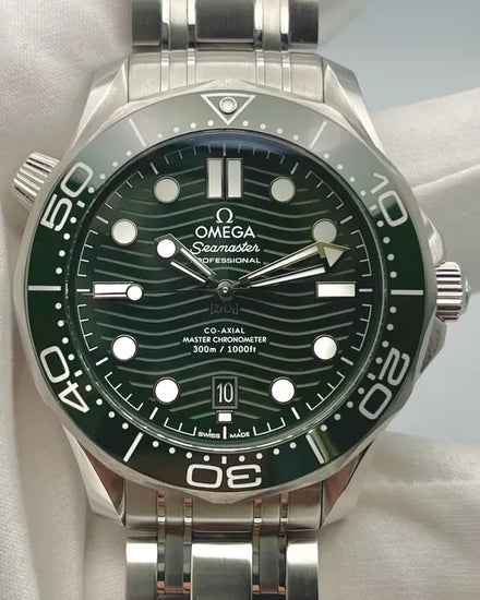 2024 Omega Seamaster Diver 300M 42MM Green Dial Steel Bracelet (210.30.42.20.10.001)