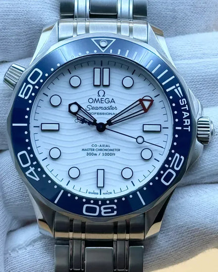 2024 Omega Seamaster Diver 300M "America's Cup" S.E. 42MM White Dial Steel Bracelet (210.30.42.20.04.002)