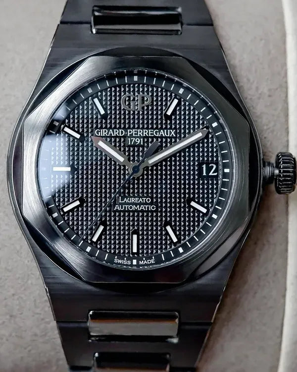 2021 Girard Perregaux Laureato 42MM Black Dial Ceramic Bracelet (81010-32-631-32A)
