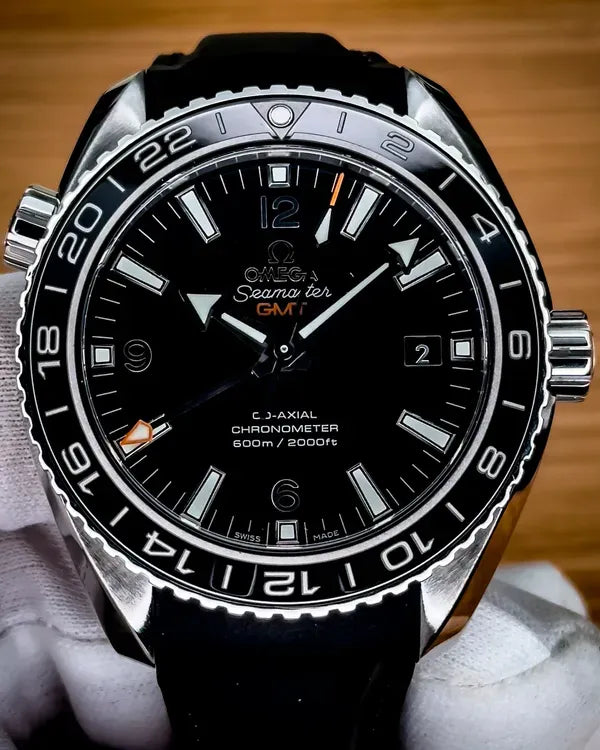 Omega Seamaster Planet Ocean GMT 43.5MM Black Dial Rubber Strap (232.32.44.22.01.001)