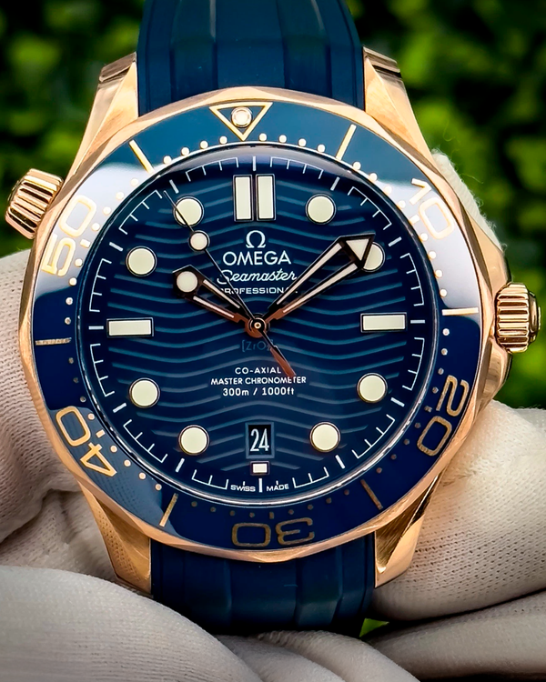 2024 Omega Seamaster Diver 300M 42MM Blue Dial Rubber Strap (210.62.42.20.03.001)