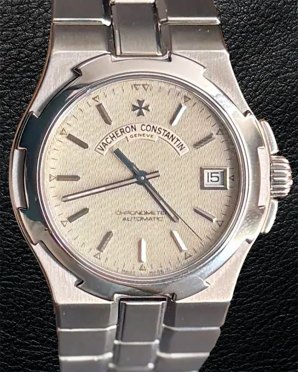 Vacheron Constantin Overseas 37MM White Dial Steel Bracelet (42042/423A-8722)