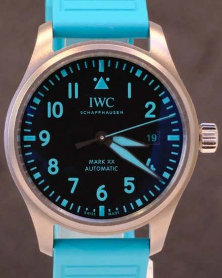 2025 IWC Schaffhausen Pilot Mark XX Mercedes-AMG Petronas F1 40MM Black Dial Rubber Strap (IW328210)